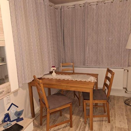 Appartement Haus Rosi à Lutzerath Extérieur photo